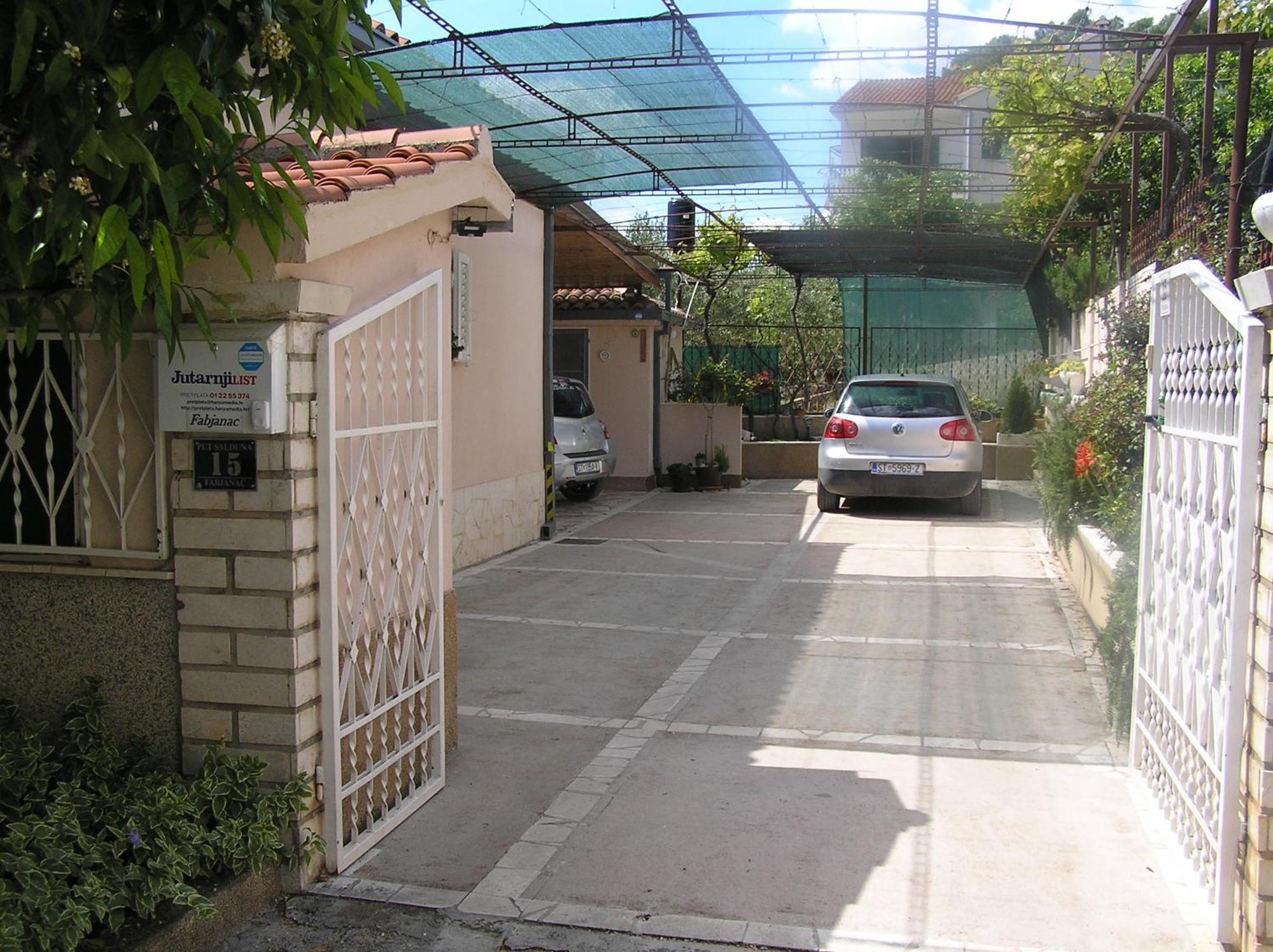 Studio Apartments Fabjanac Traù Esterno foto