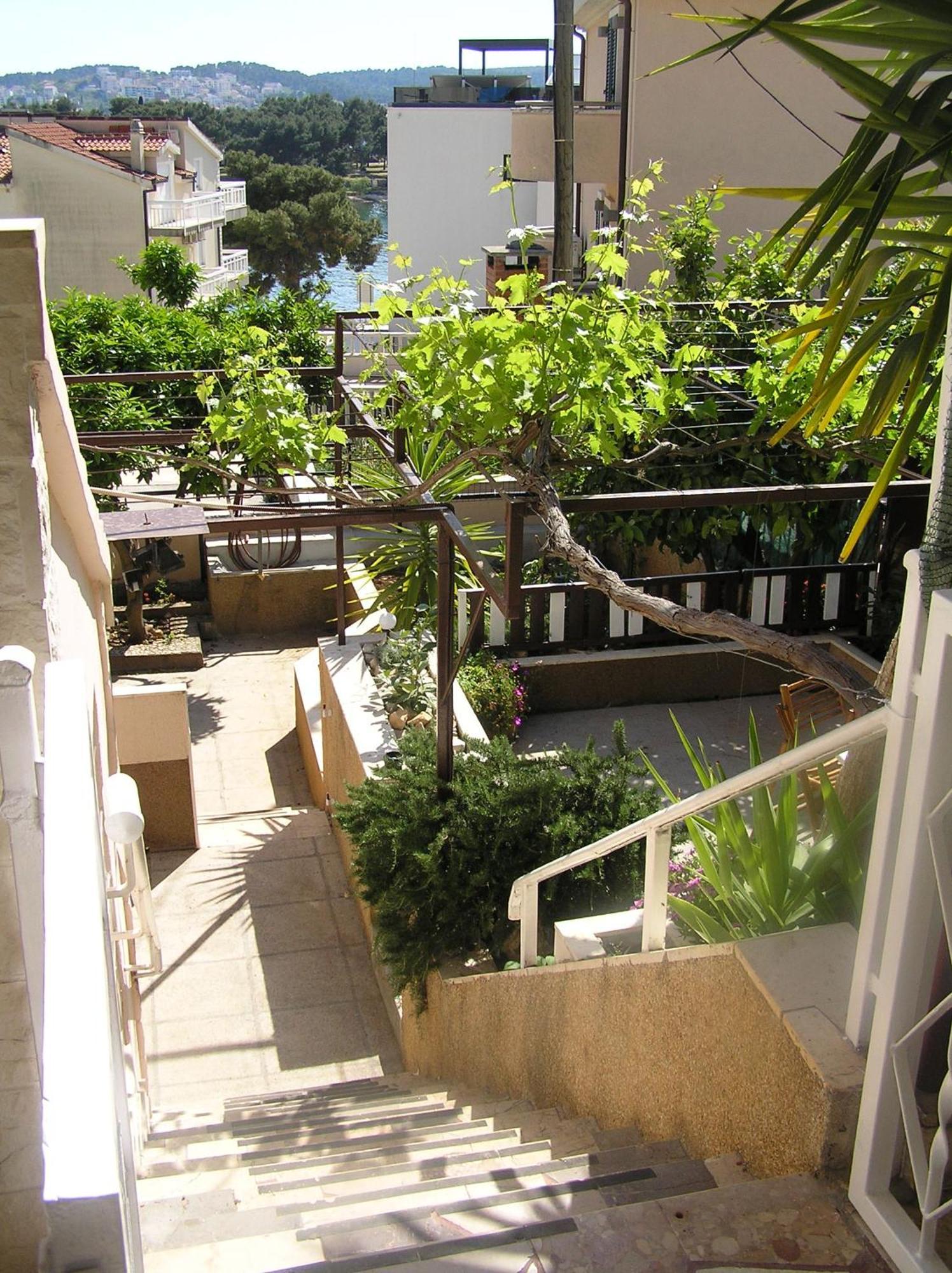 Studio Apartments Fabjanac Traù Esterno foto