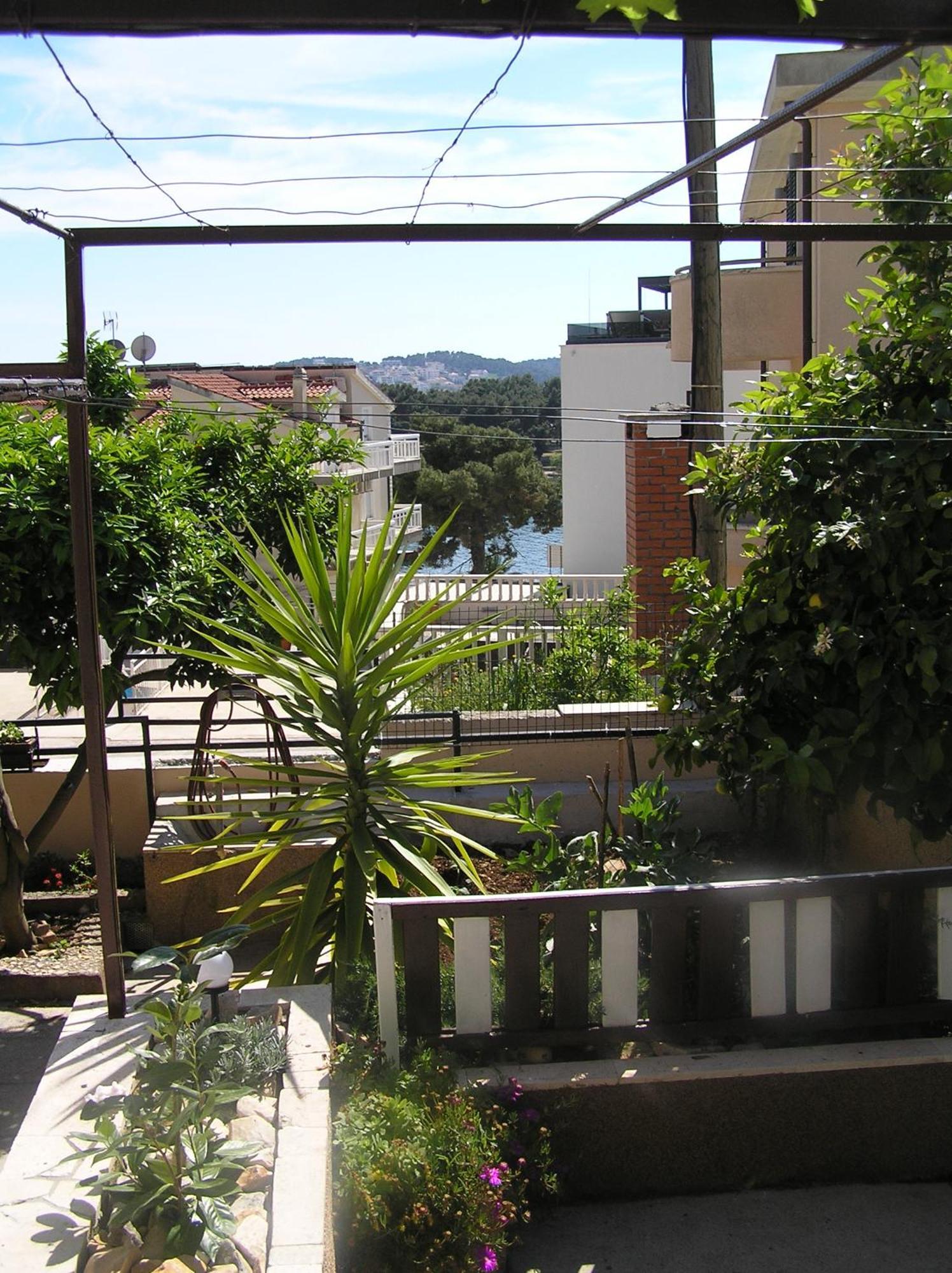 Studio Apartments Fabjanac Traù Esterno foto
