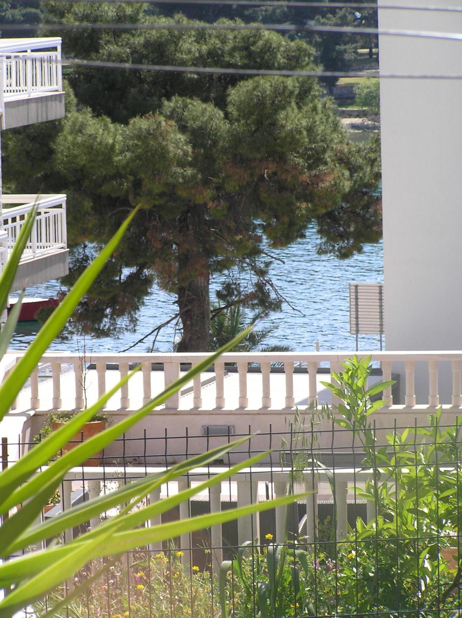 Studio Apartments Fabjanac Traù Esterno foto